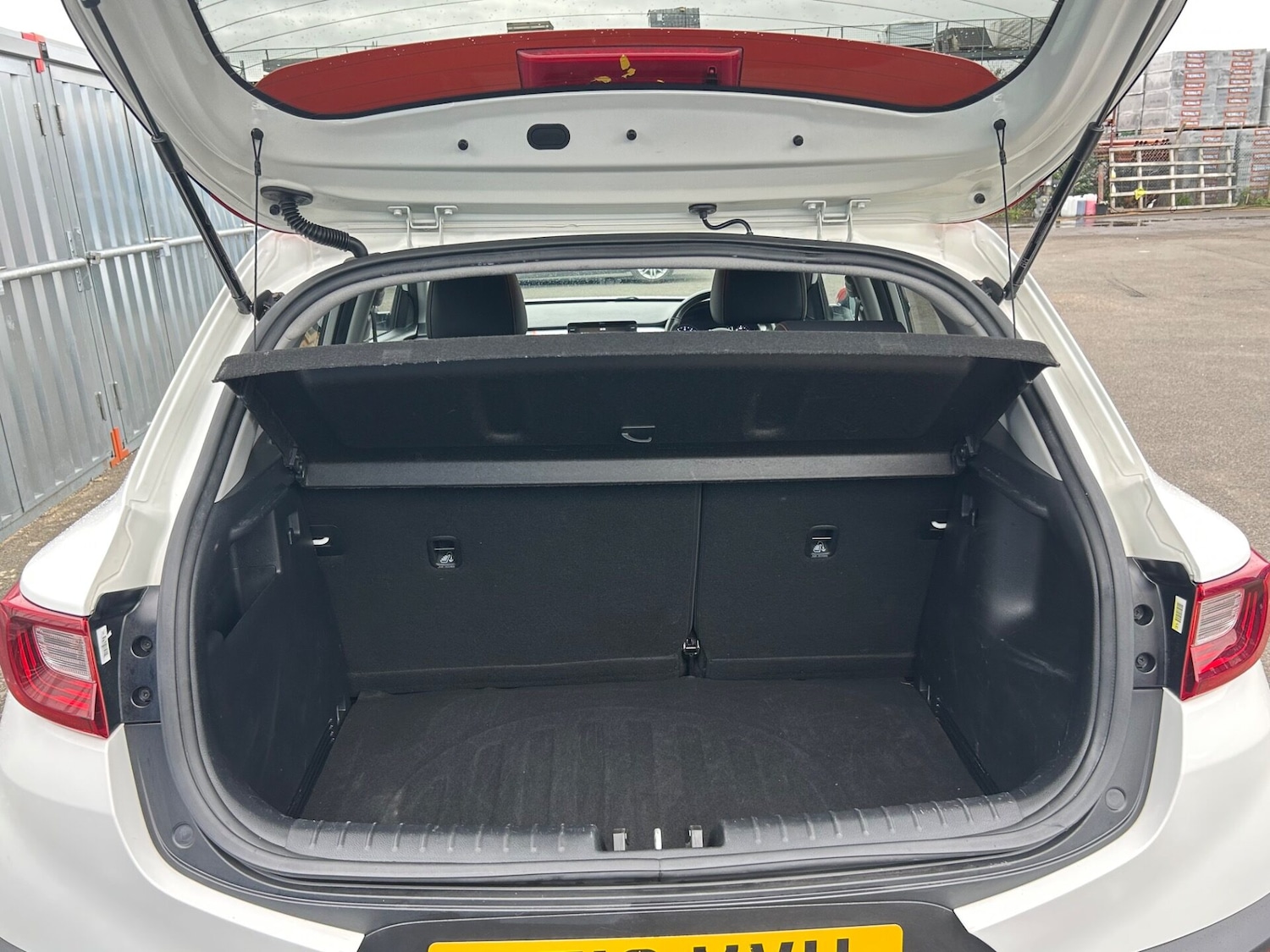 Used Kia Stonic 2019 for sale - 76353737: Photo 17