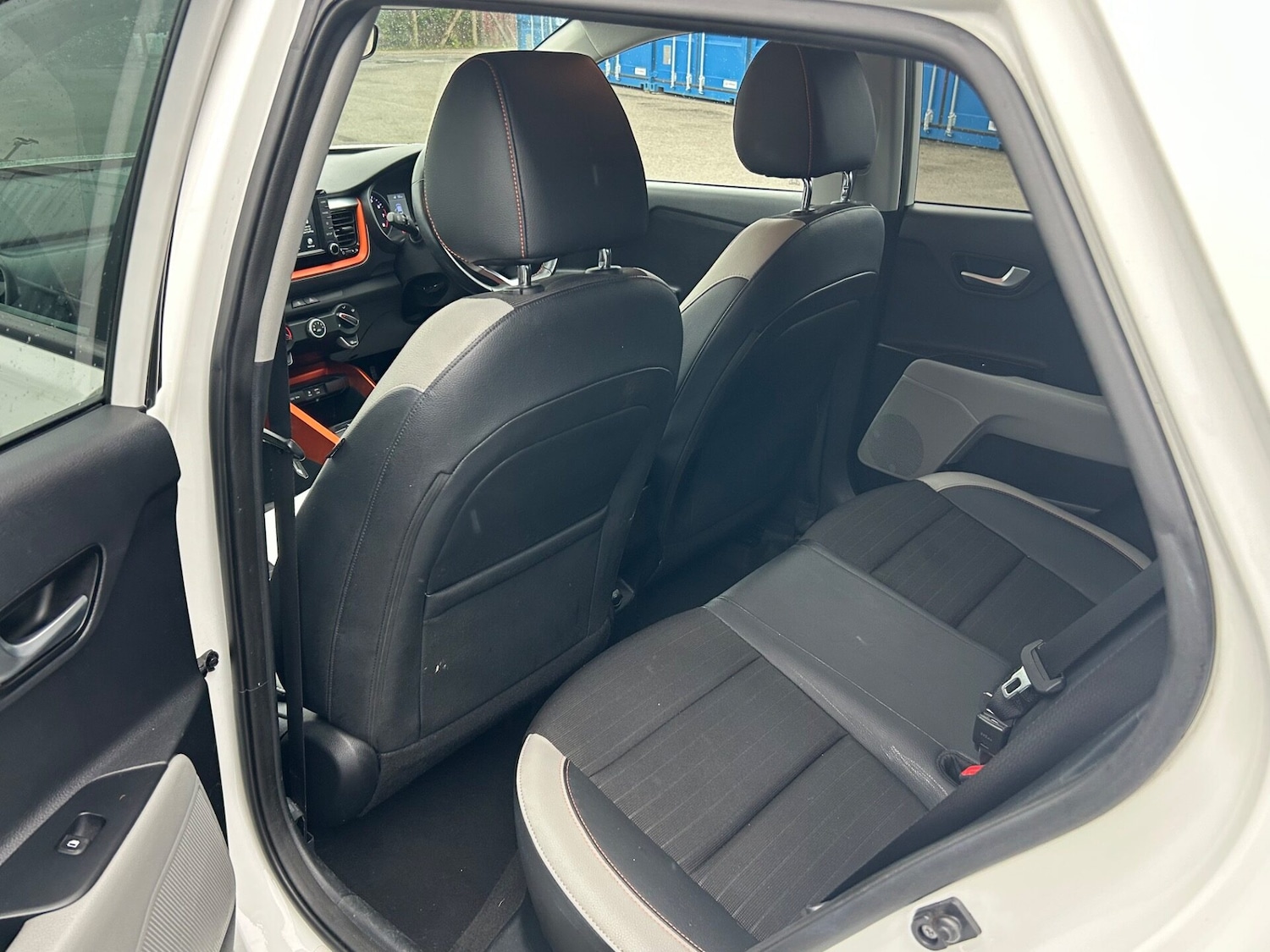 Used Kia Stonic 2019 for sale - 76353737: Photo 18