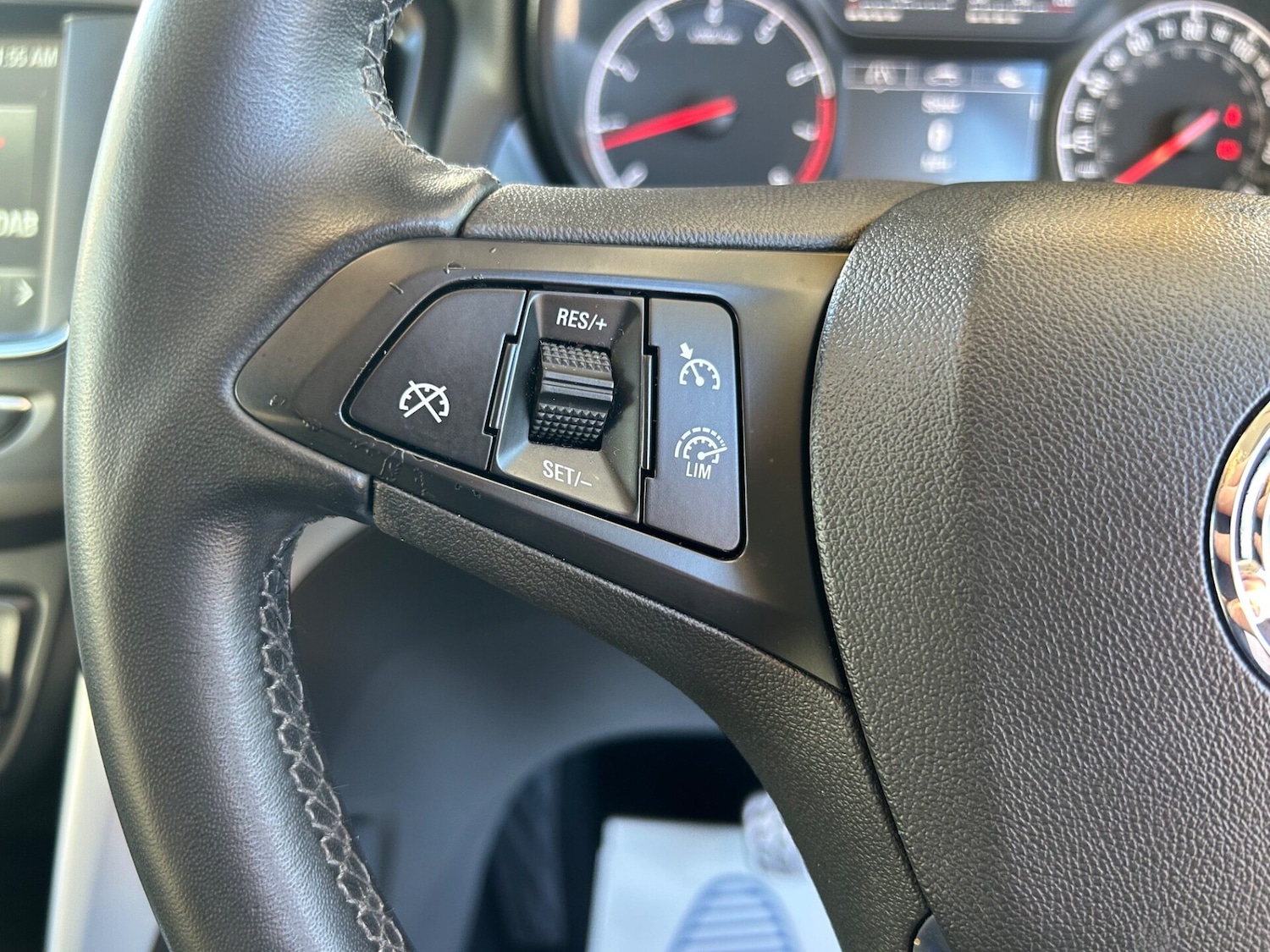 Used Vauxhall Zafira 2018 for sale - 76982653: Photo 31