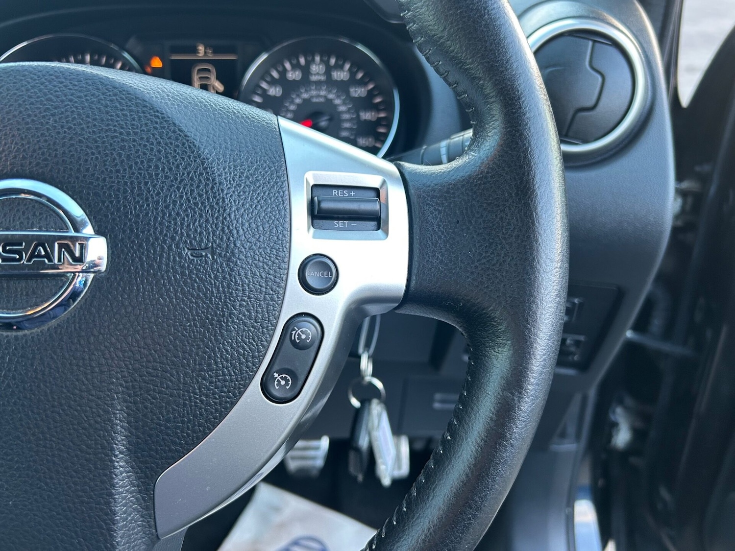 Used Nissan Qashqai 2010 for sale - 77161293: Photo 27