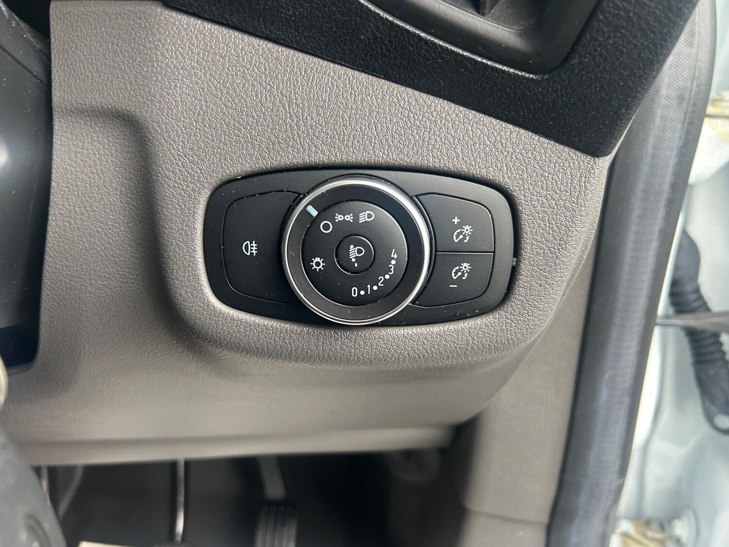 Used Ford Transit Connect 2020 for sale - 76767667: Photo 29