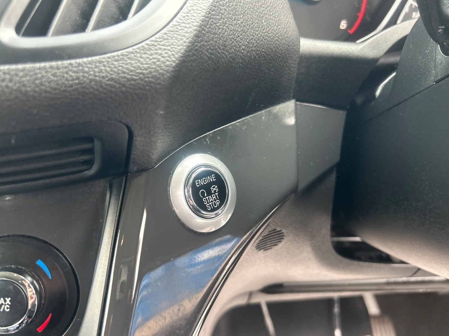 Used Ford Kuga 2016 for sale - 77617948: Photo 31