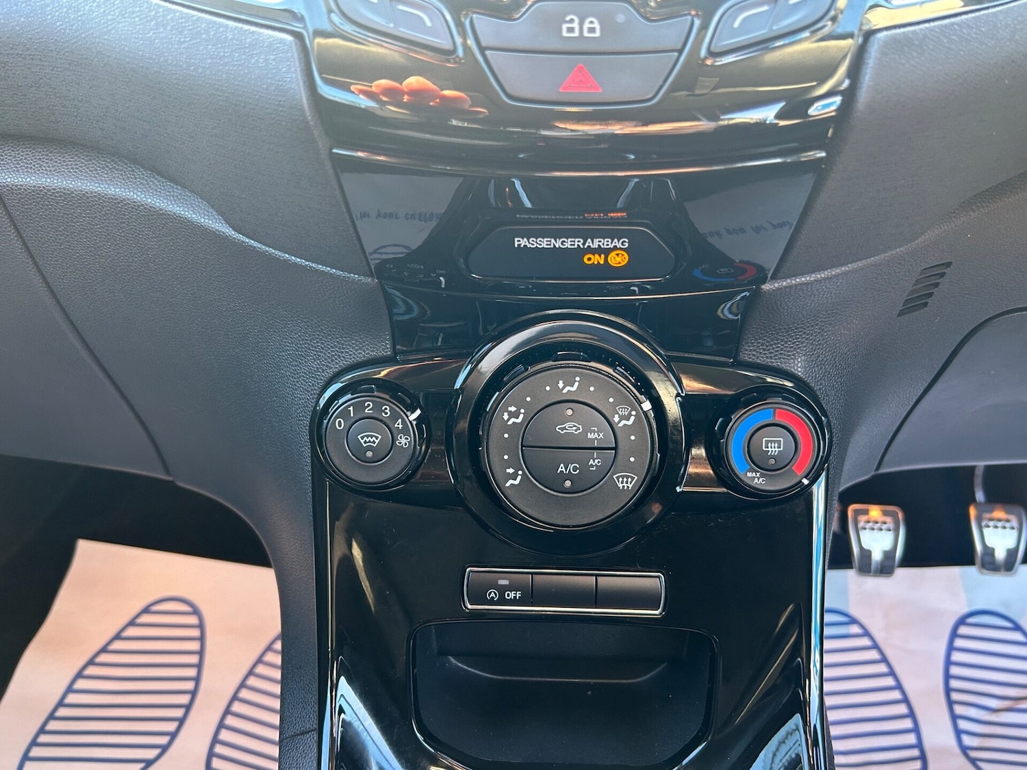 Used Ford Fiesta 2014 for sale - 76589099: Photo 23