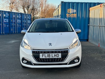 Used Peugeot 208 2018 for sale - 77687442: Photo