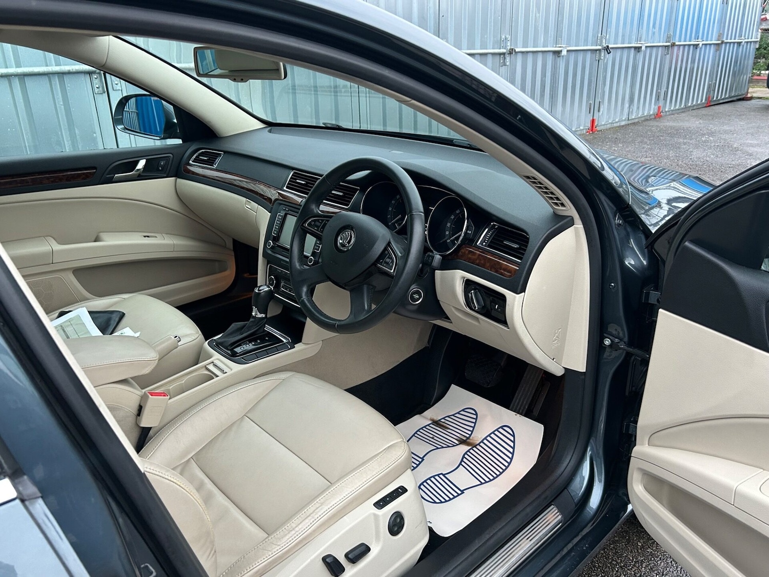 Used Skoda Superb 2015 for sale - 76748960: Photo 12