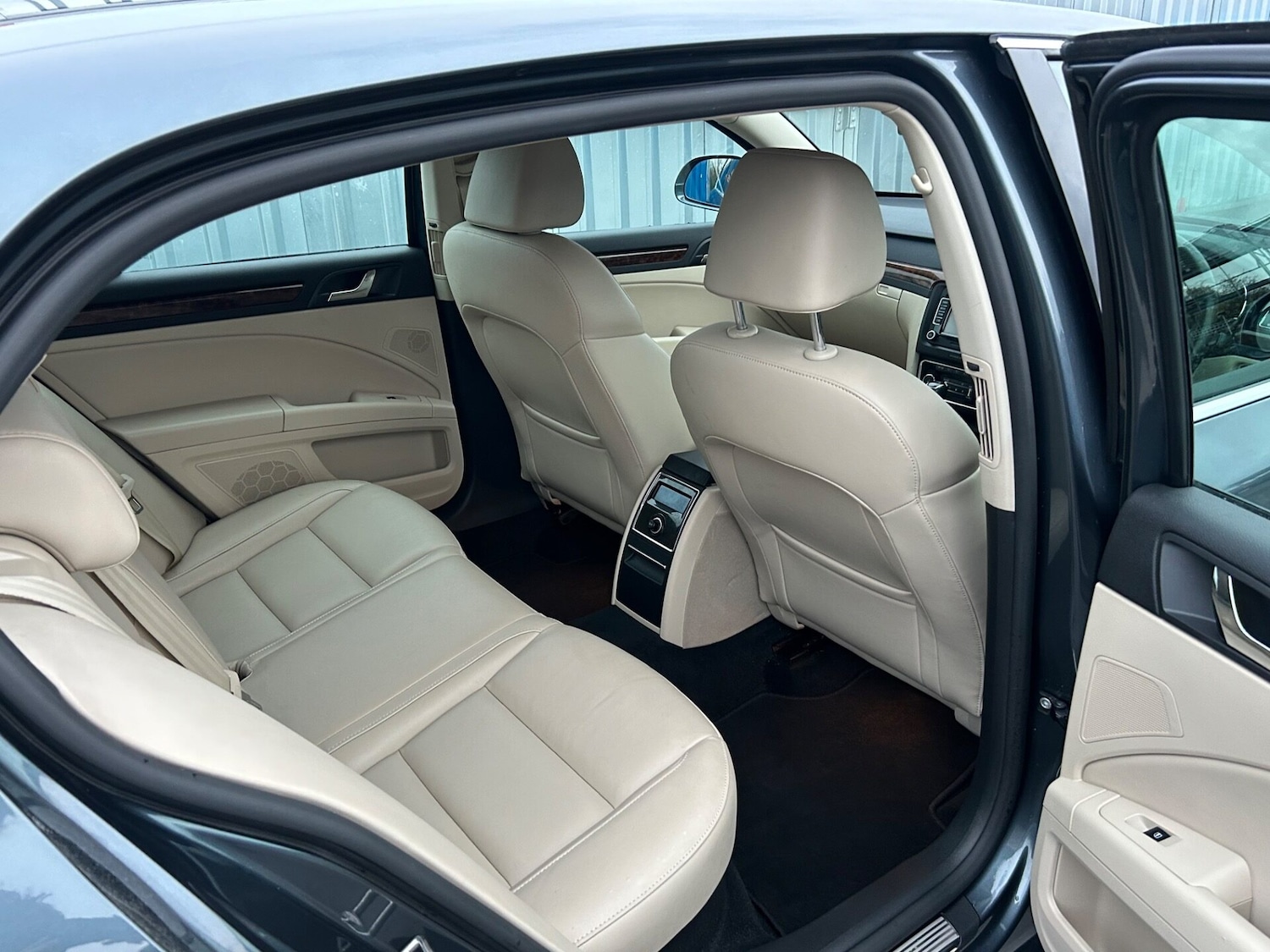 Used Skoda Superb 2015 for sale - 76748960: Photo 17