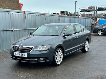 2015 - ELEGANCE TDI CR DSG AUTOMATIC FULL LEATHER INTERIOR SAT NAV 5-Door