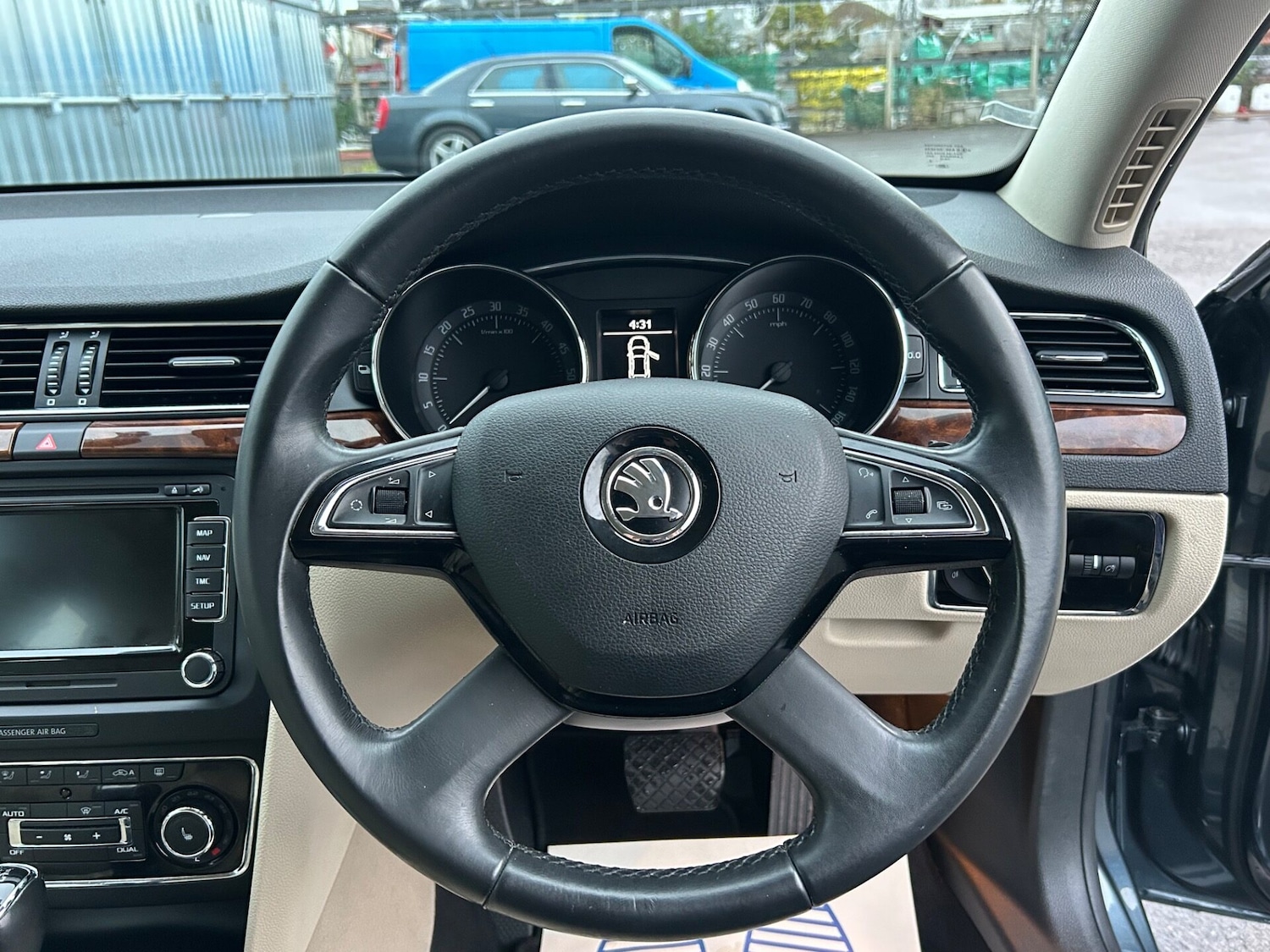 Used Skoda Superb 2015 for sale - 76748960: Photo 25