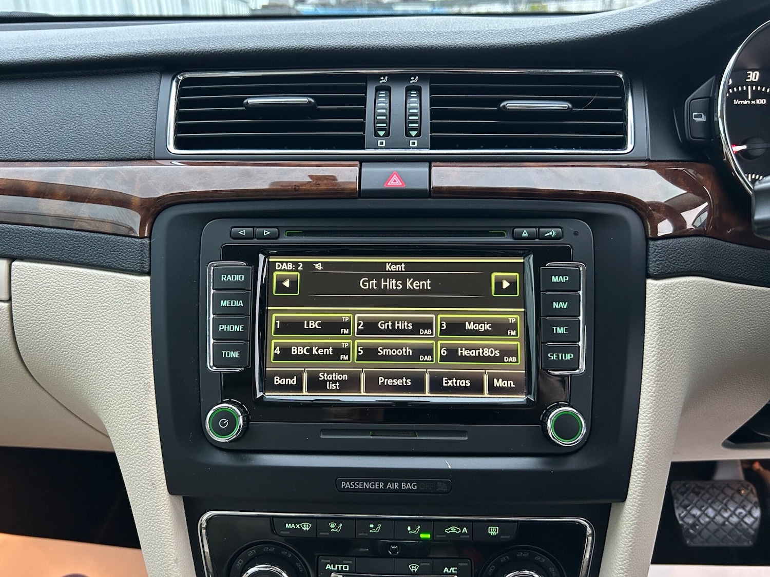 Used Skoda Superb 2015 for sale - 76748960: Photo 28