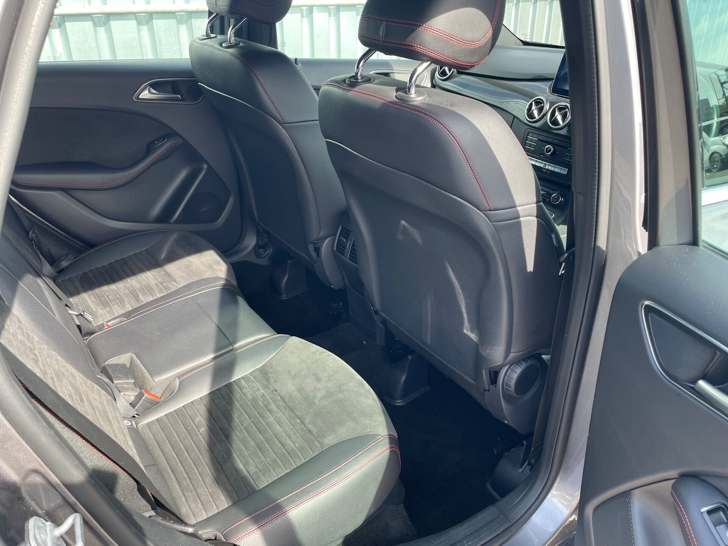 Used Mercedes-Benz B Class 2017 for sale - 76464558: Photo 20