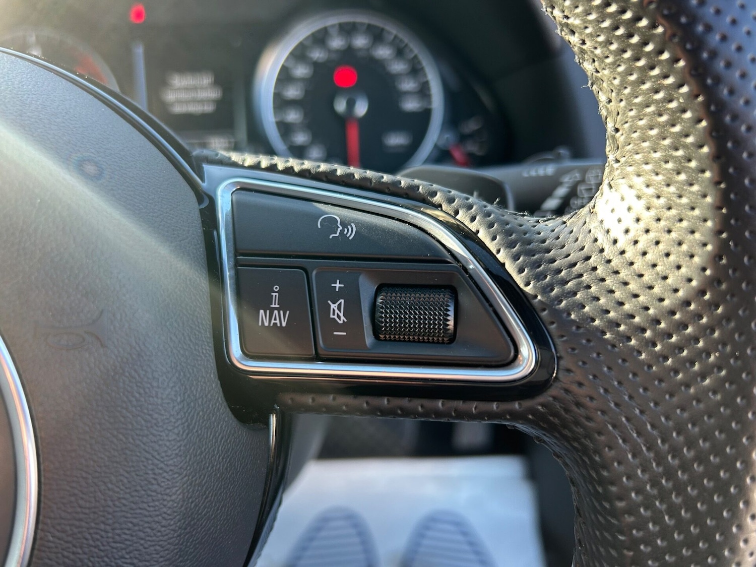 Used Audi Q5 2017 for sale - 76707429: Photo 40