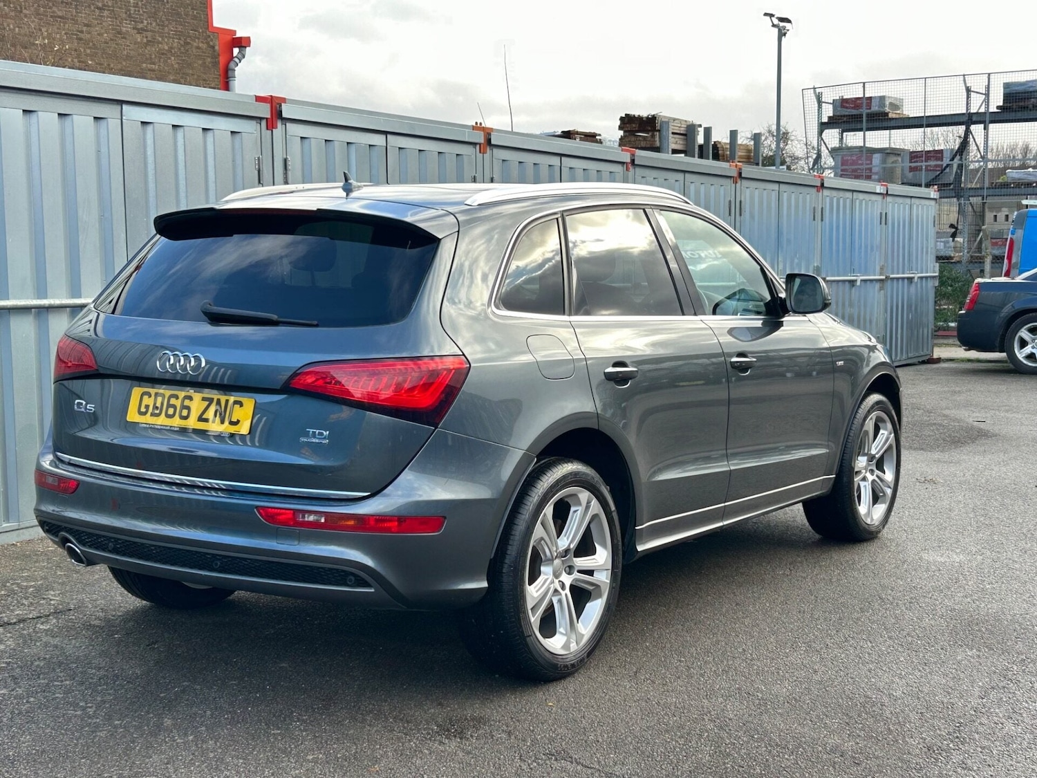 Used Audi Q5 2017 for sale - 76707429: Photo 6