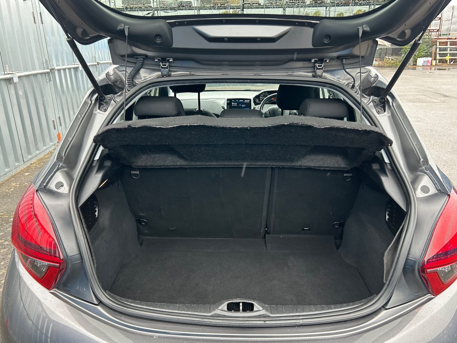 Used Peugeot 208 2019 for sale - 76385607: Photo 17