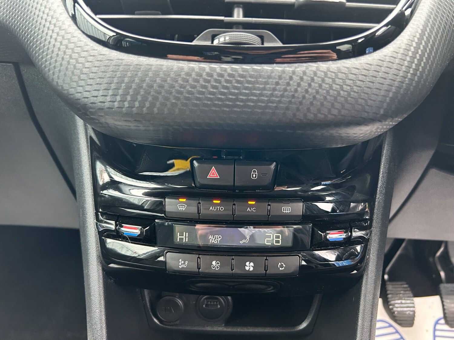 Used Peugeot 208 2019 for sale - 76385607: Photo 26