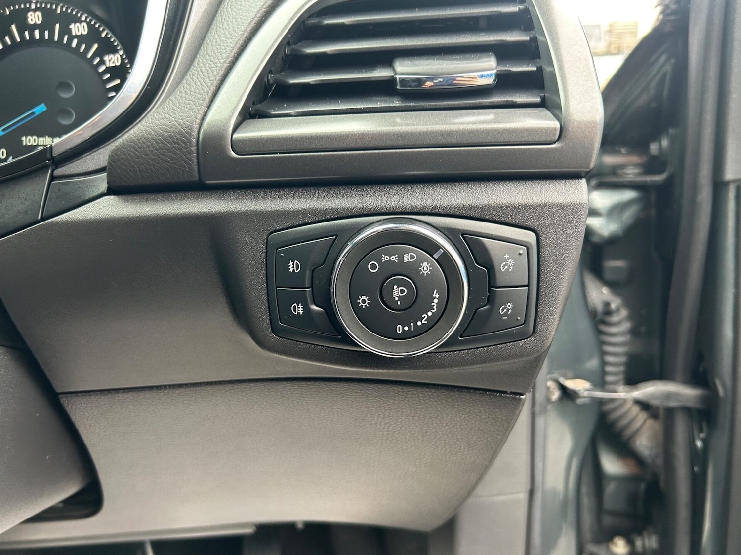 Used Ford Mondeo 2017 for sale - 76748956: Photo 16