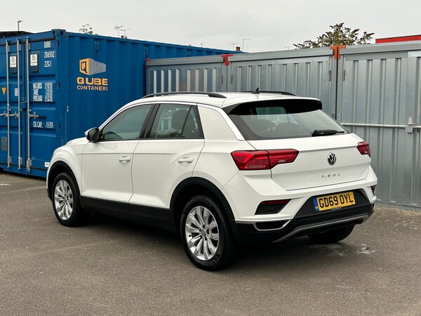 Used Volkswagen T-Roc 2020 for sale - 76207585: Photo 2