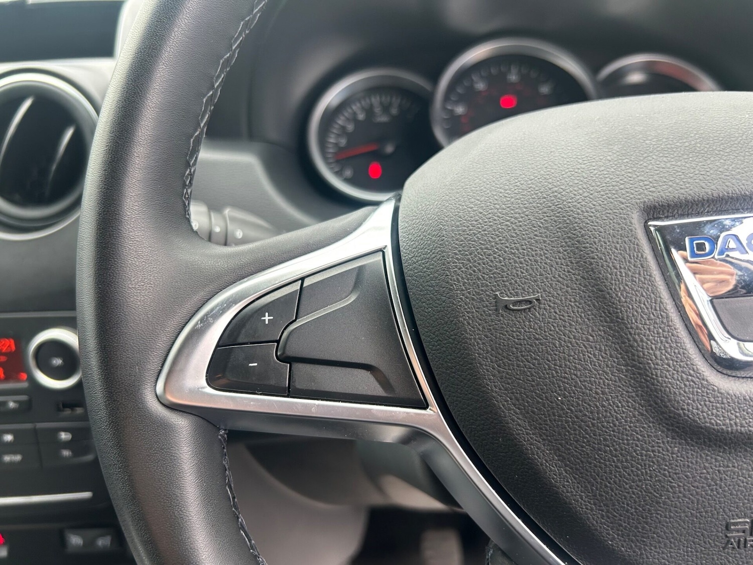 Used Dacia Duster 2018 for sale - 76464549: Photo 24