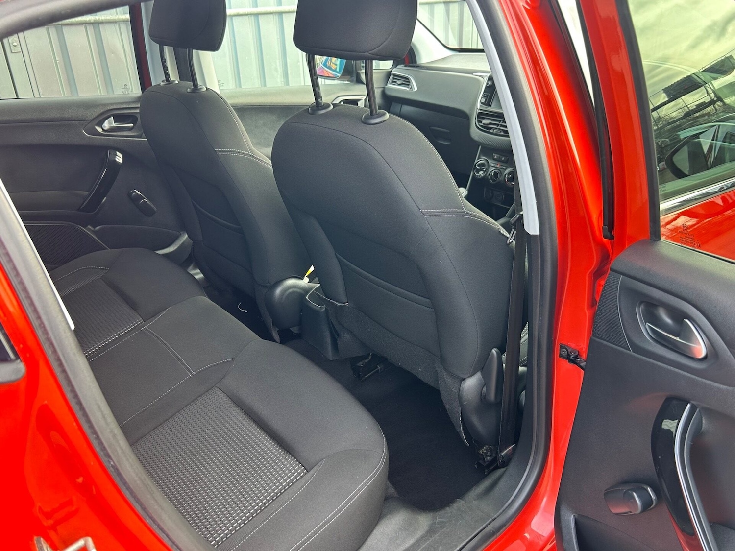 Used Peugeot 208 2018 for sale - 77617956: Photo 16