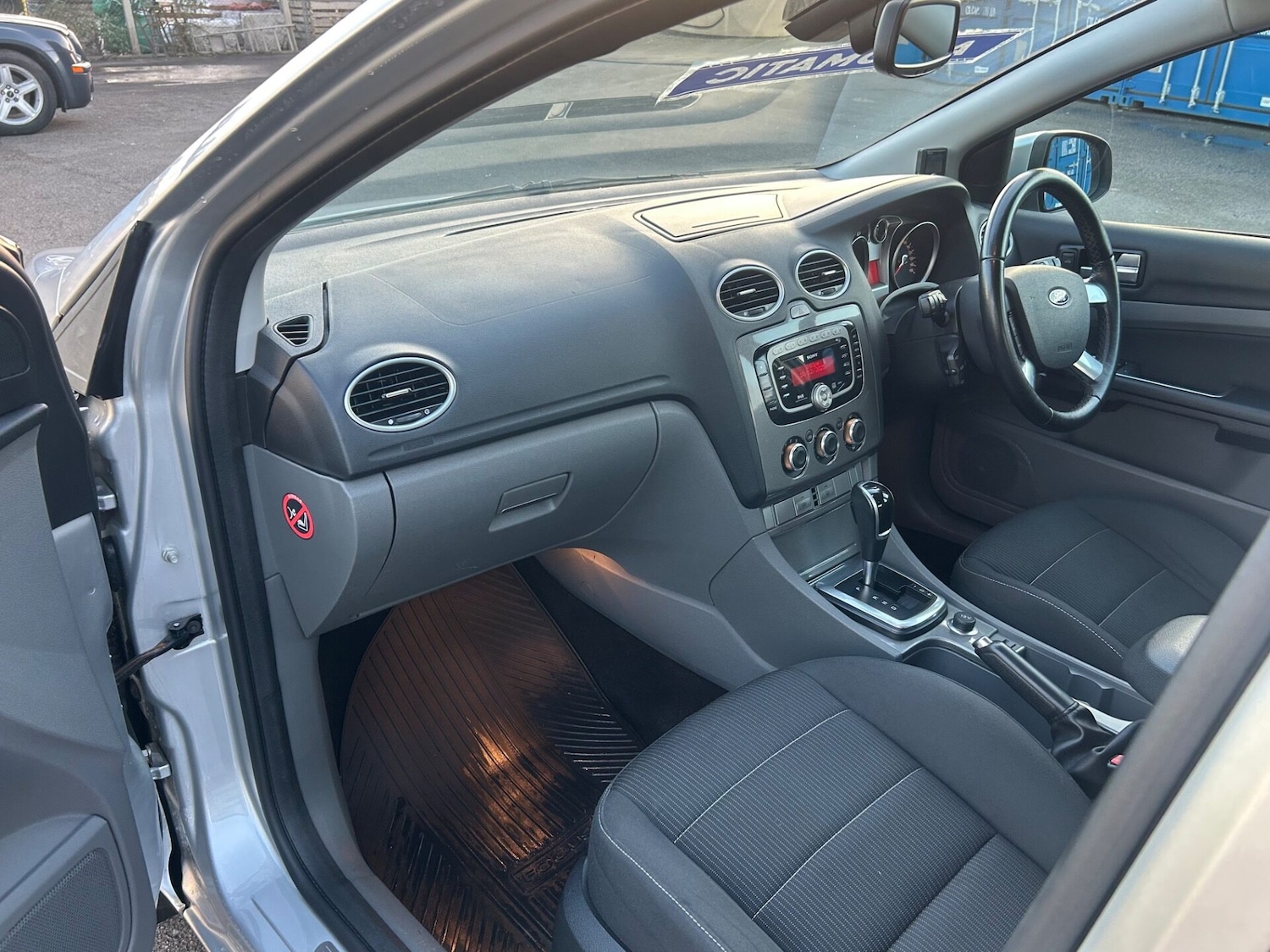 Used Ford Focus 2009 for sale - 76893123: Photo 19