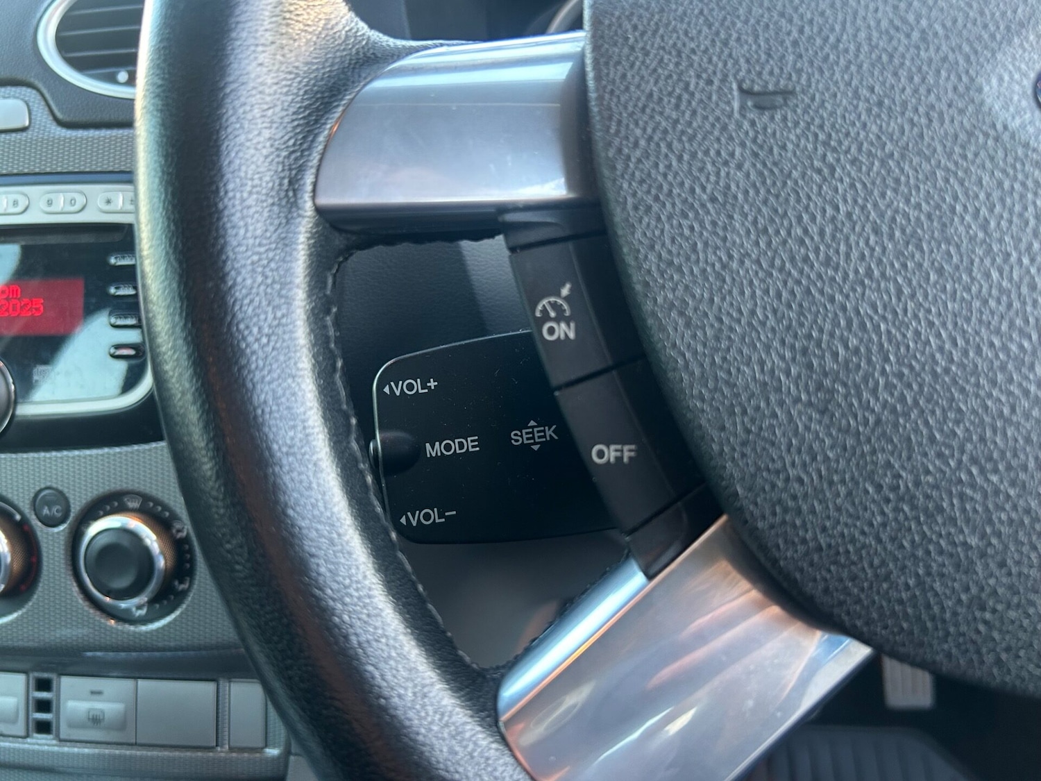 Used Ford Focus 2009 for sale - 76893123: Photo 27