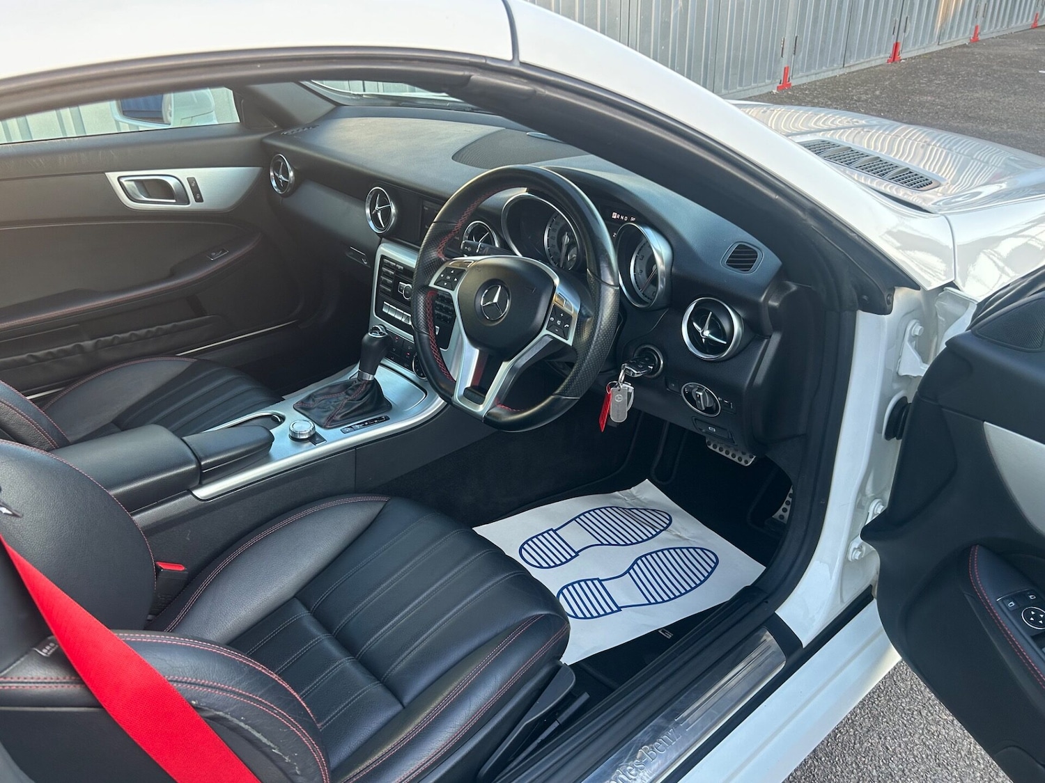 Used Mercedes-Benz SLK 2013 for sale - 77691968: Photo 17