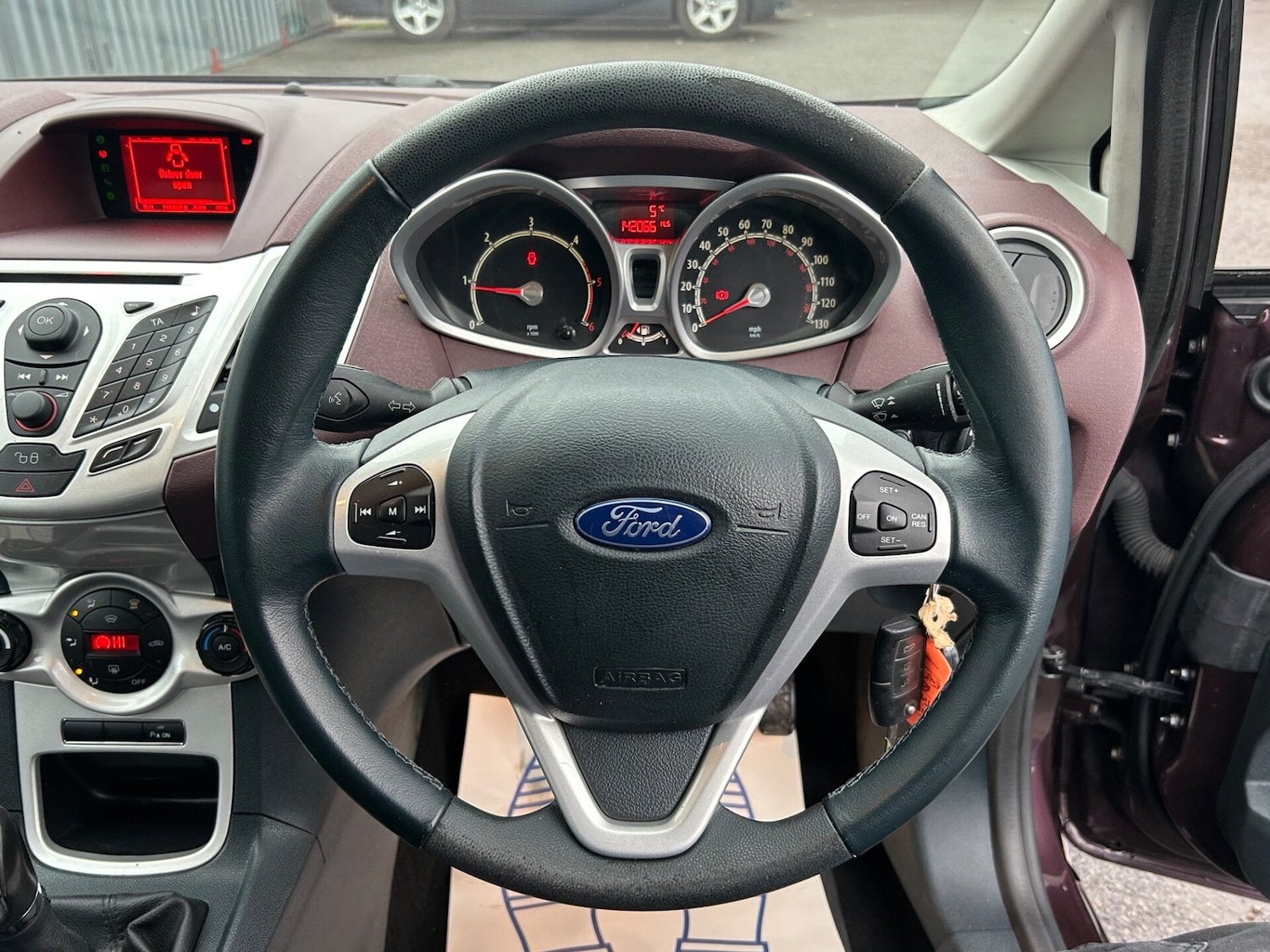 Used Ford Fiesta 2010 for sale - 77324618: Photo 18