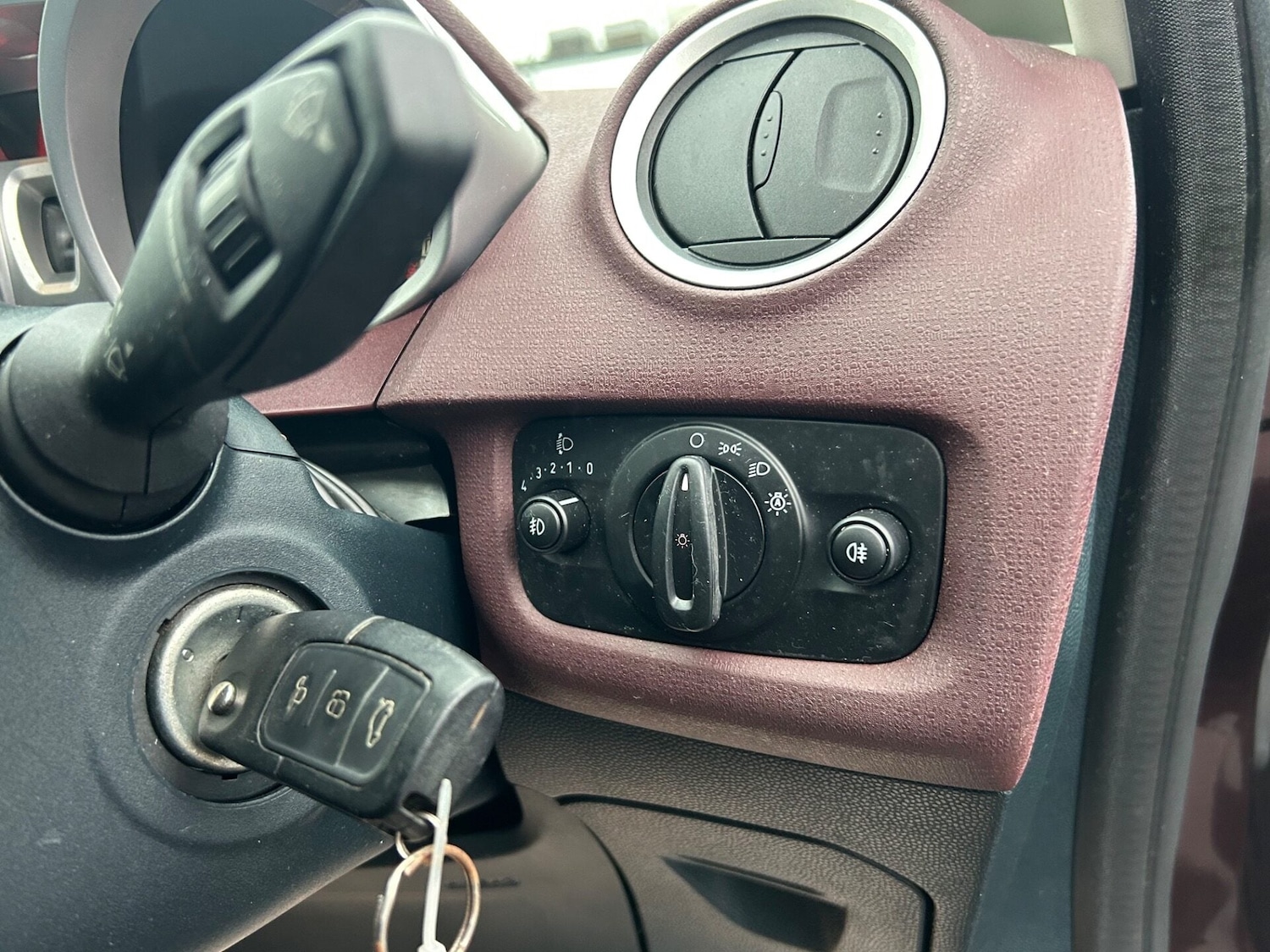 Used Ford Fiesta 2010 for sale - 77324618: Photo 20