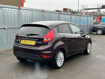 Used Ford Fiesta 2010 for sale - 77324618: Photo