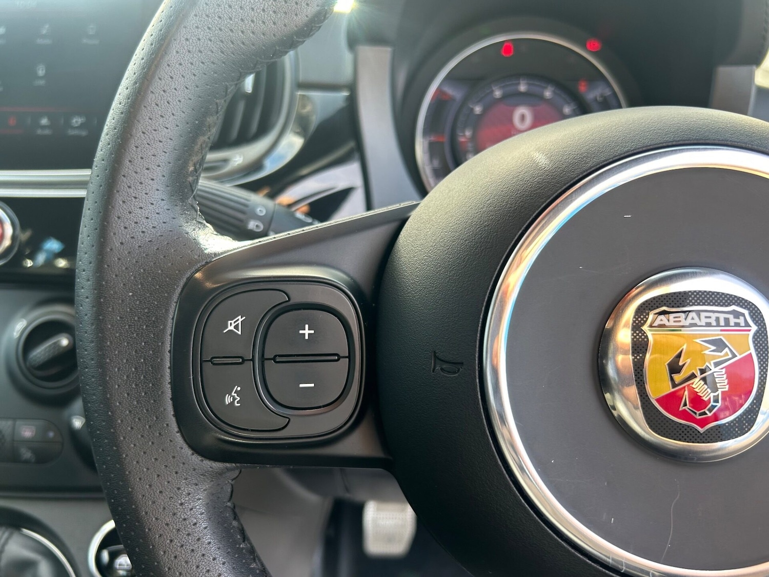 Used Abarth 500 2021 for sale - 76232947: Photo 34