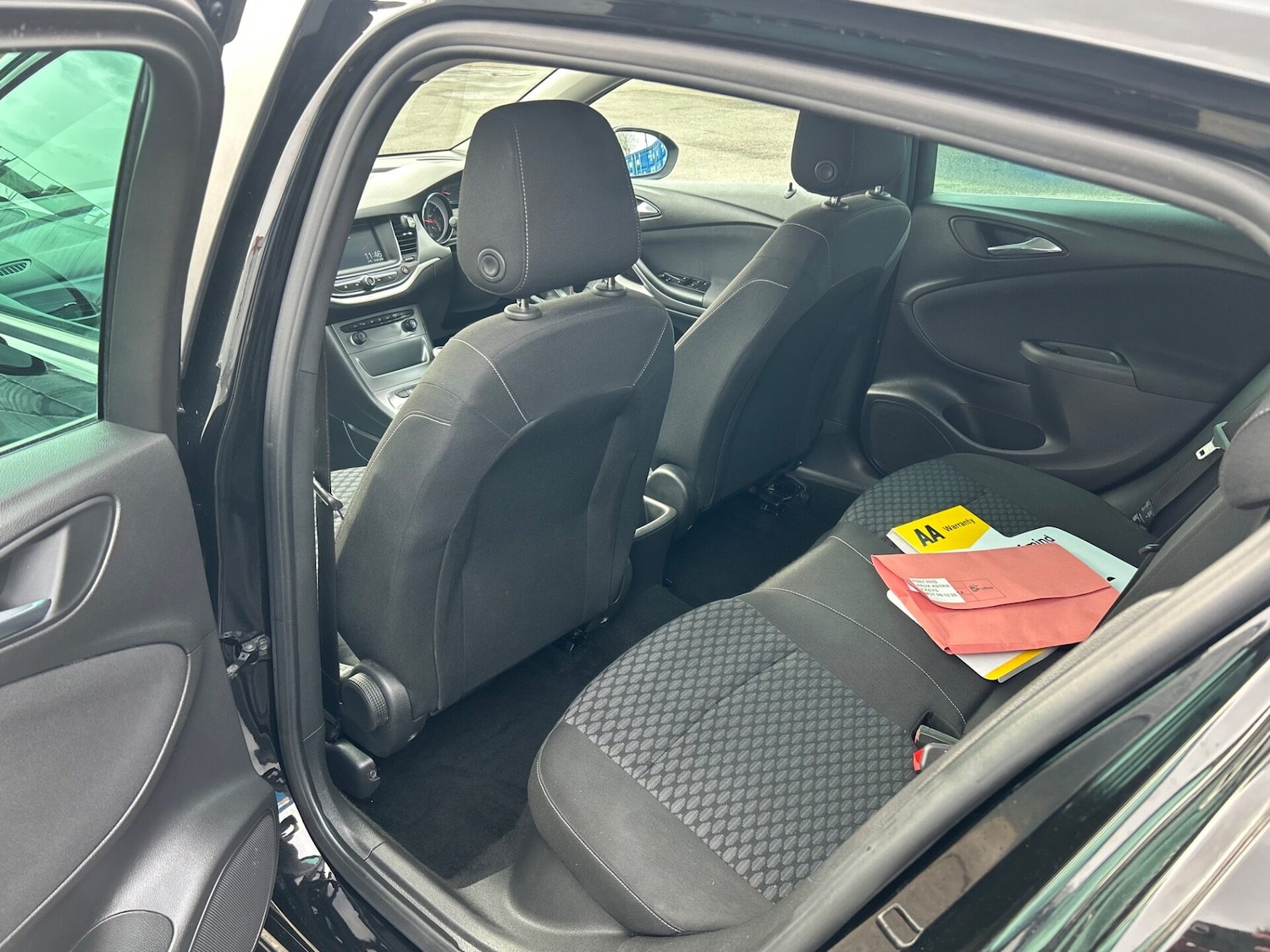 Used Vauxhall Astra 2018 for sale - 77666065: Photo 18