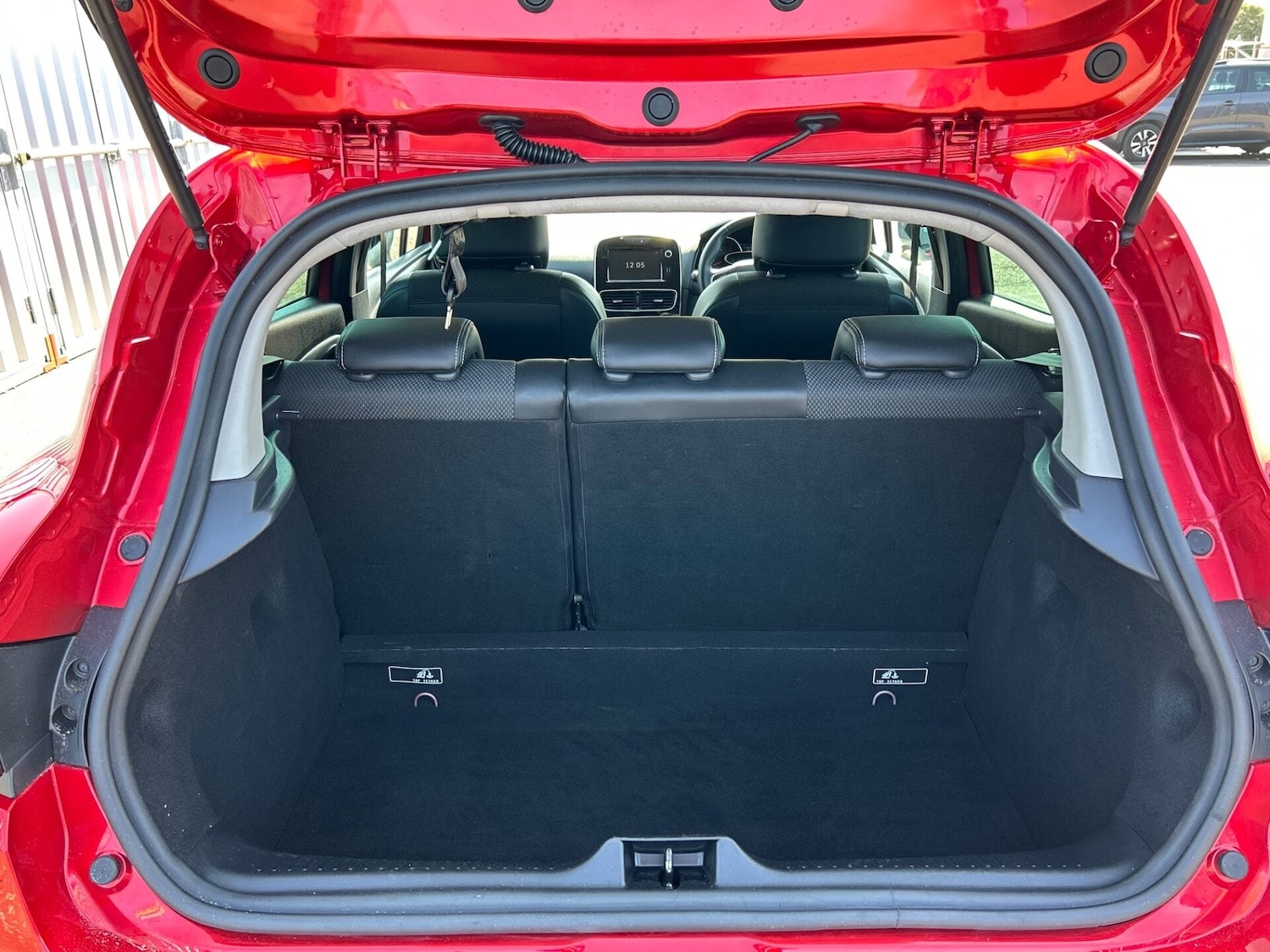 Used Renault Clio 2019 for sale - 77932756: Photo 16