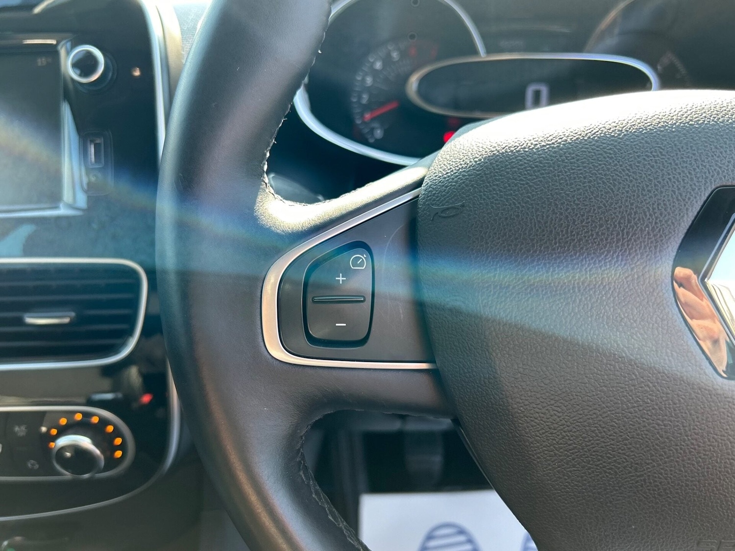 Used Renault Clio 2019 for sale - 77932756: Photo 28