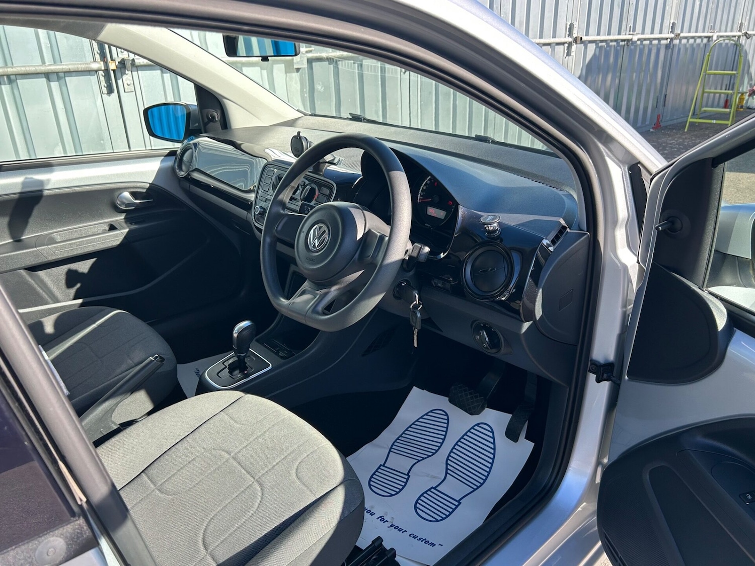 Used Volkswagen up! 2014 for sale - 77974699: Photo 14