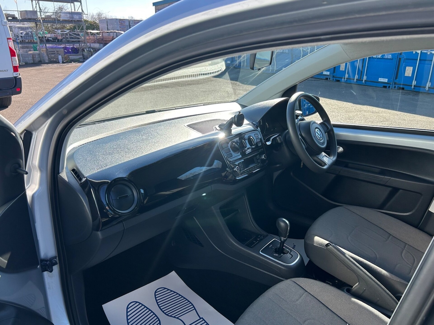 Used Volkswagen up! 2014 for sale - 77974699: Photo 18