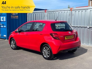 Used Toyota Yaris 2015 for sale - 75960121: Photo