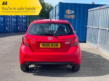 Used Toyota Yaris 2015 for sale - 75960121: Photo
