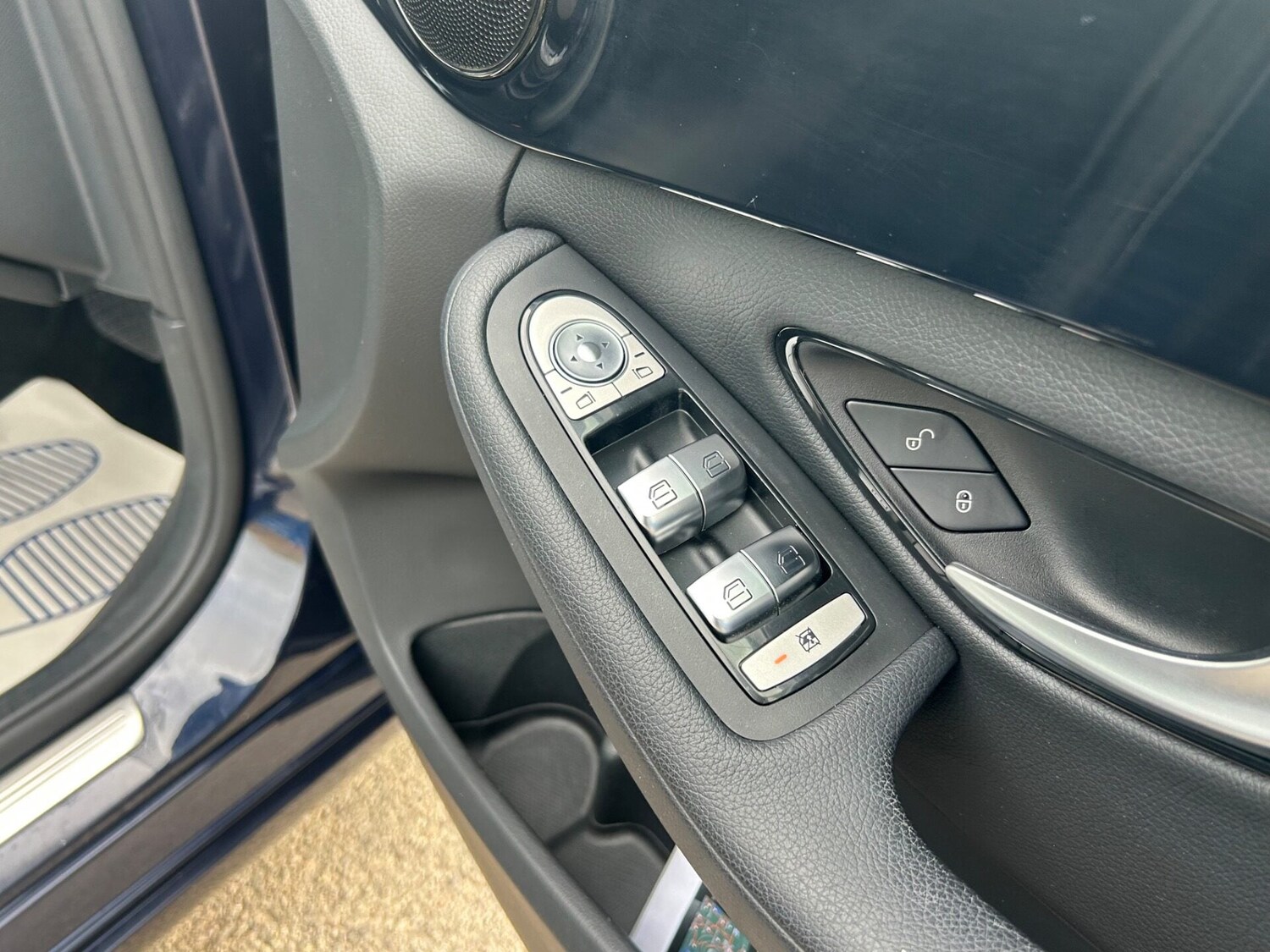 Used Mercedes-Benz C Class 2017 for sale - 77677296: Photo 23