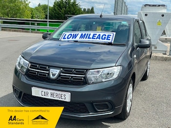 Used Dacia Sandero 2017 for sale - 79375297: Photo