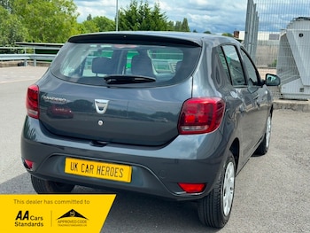 Used Dacia Sandero 2017 for sale - 79375297: Photo
