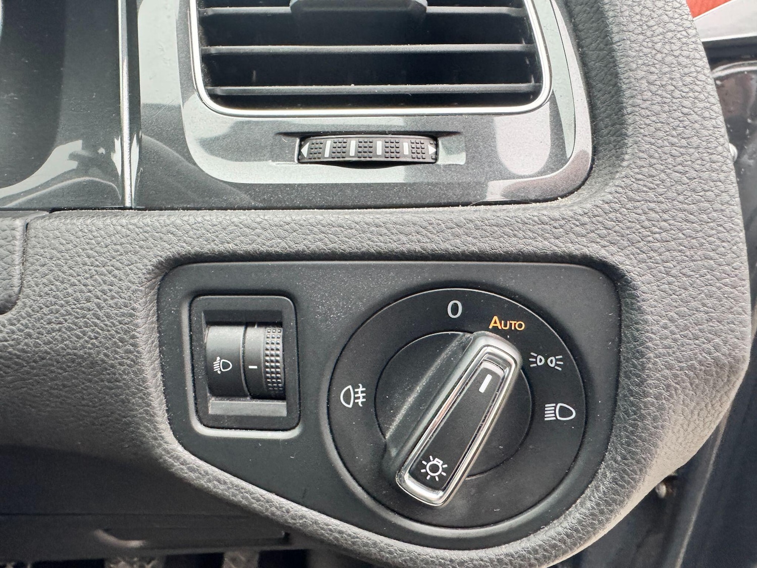 Used Volkswagen Golf 2017 for sale - 77779479: Photo 19