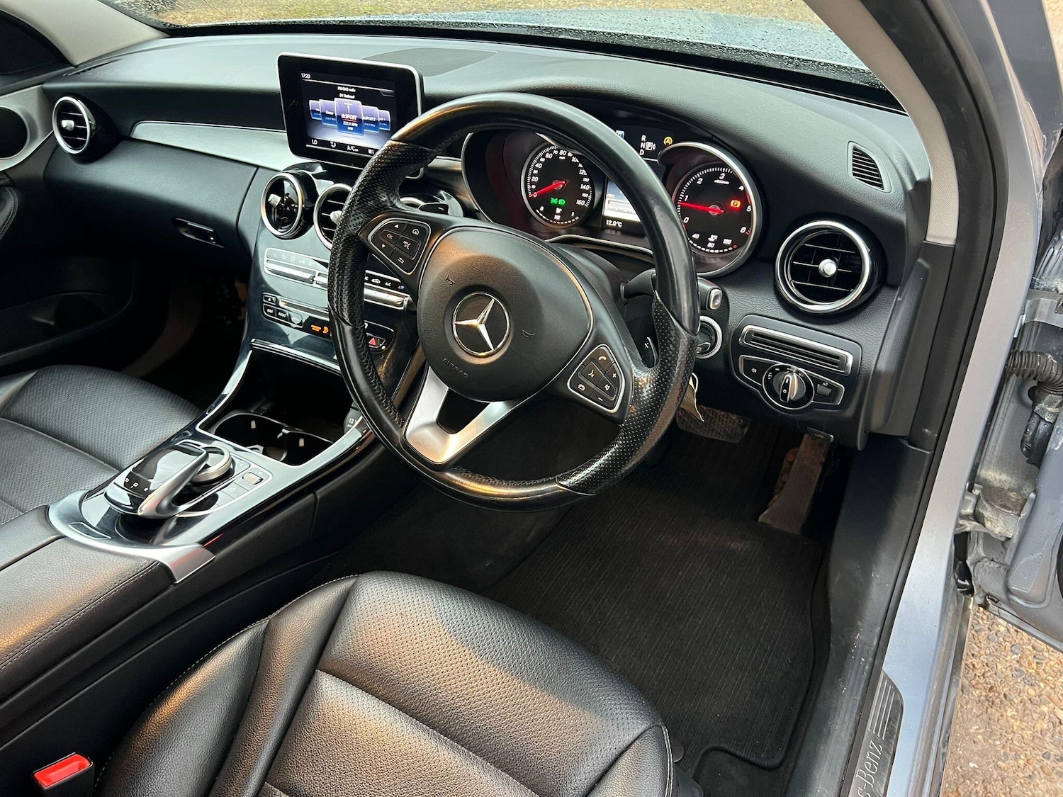 Used Mercedes-Benz C Class 2015 for sale - 77779470: Photo 21