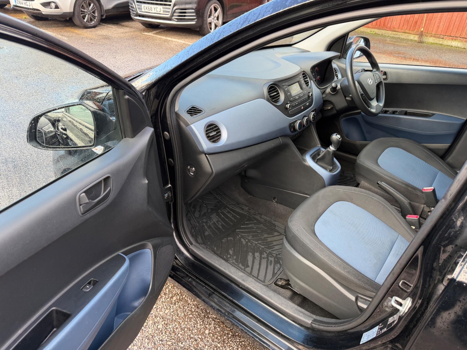 Used Hyundai i10 2017 for sale - 77249364: Photo 24