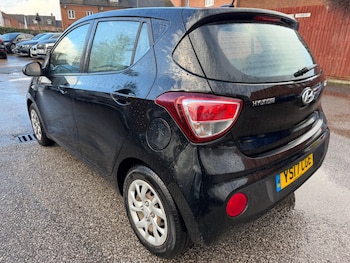 Used Hyundai i10 2017 for sale - 77249364: Photo