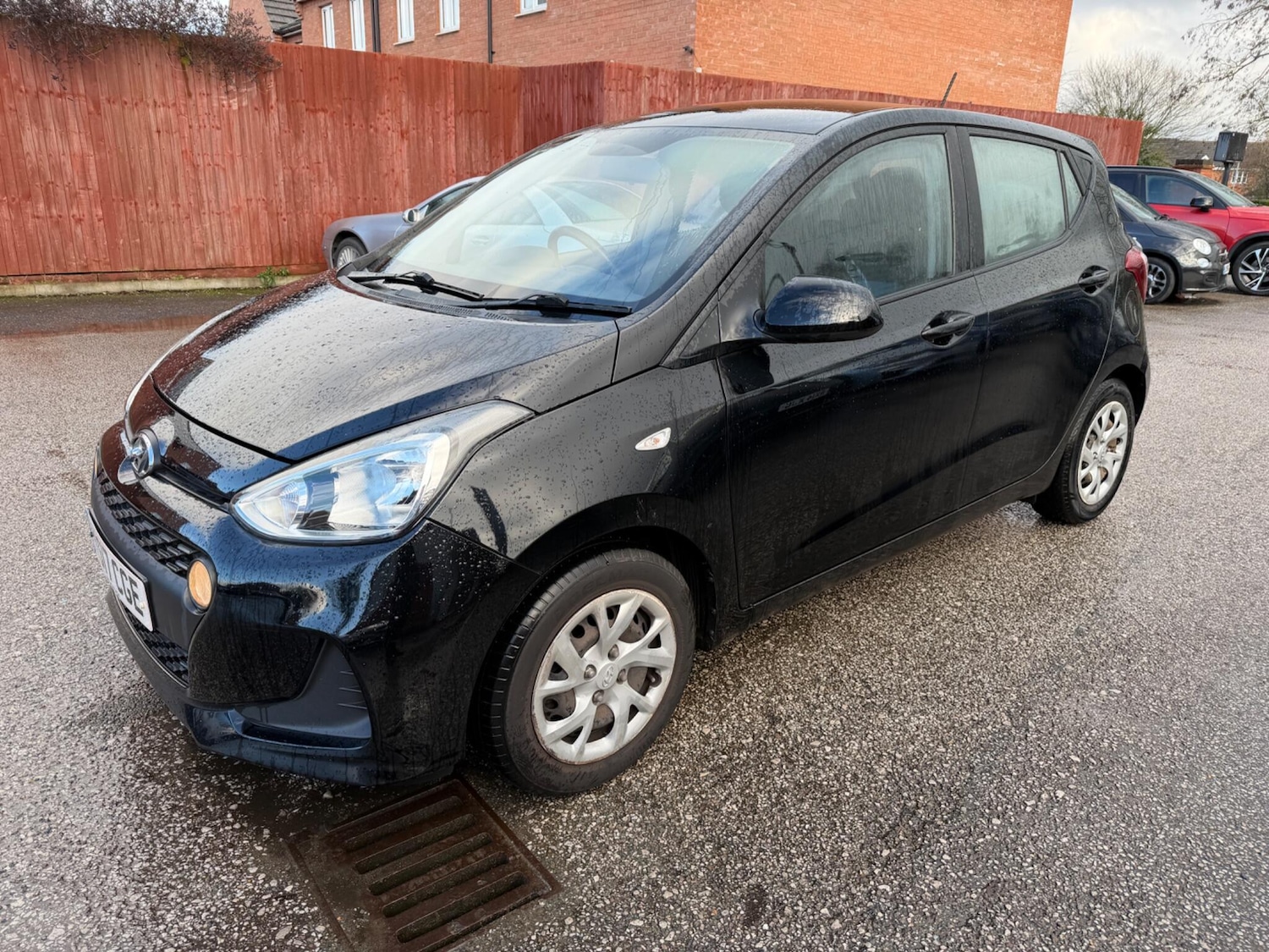 Used Hyundai i10 2017 for sale - 77249364: Photo 7