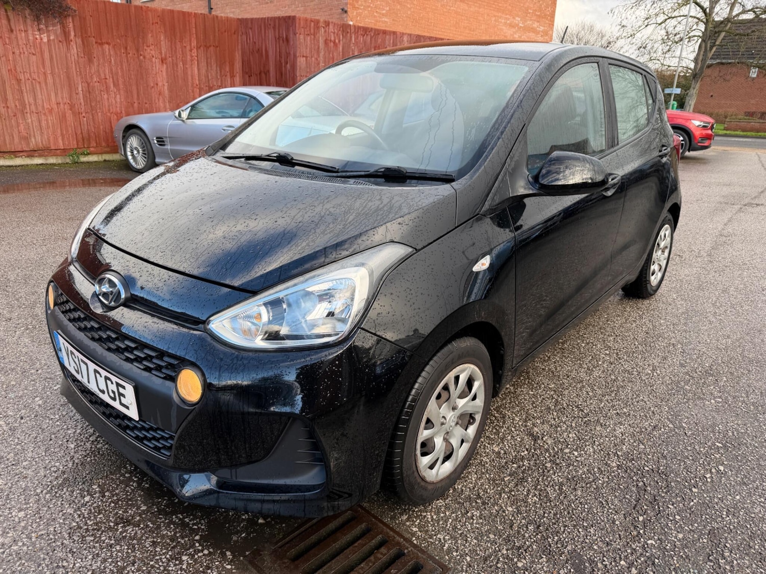 Used Hyundai i10 2017 for sale - 77249364: Photo 8