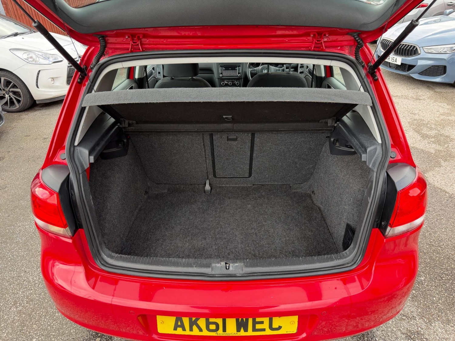 Used Volkswagen Golf 2011 for sale - 77692068: Photo 32