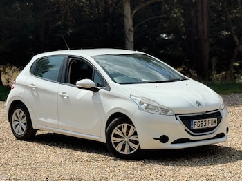 Used Peugeot 208 2013 for sale - 75550614: Photo