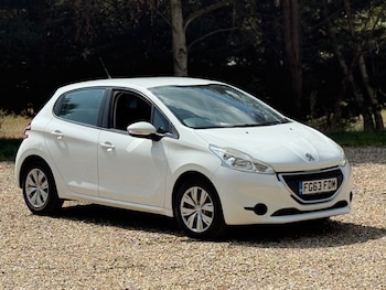 Used Peugeot 208 2013 for sale - 75550614: Photo