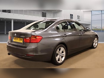 Used BMW 3 Series 2015 for sale - 75550572: Photo
