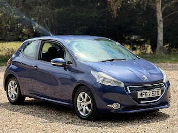 Used Peugeot 208 2012 for sale - 75314901: Photo